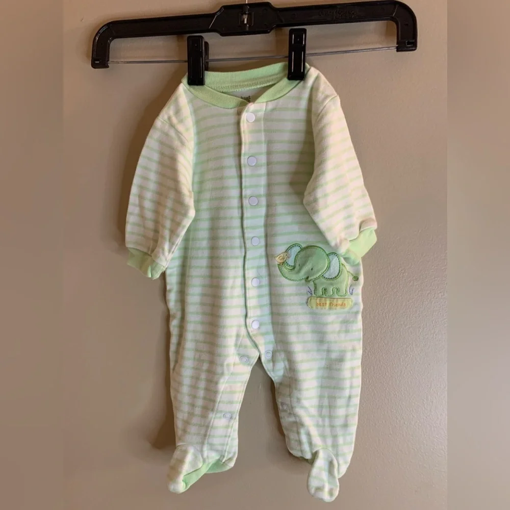 Carter’s Just One Year light weight sleeper size 3 months